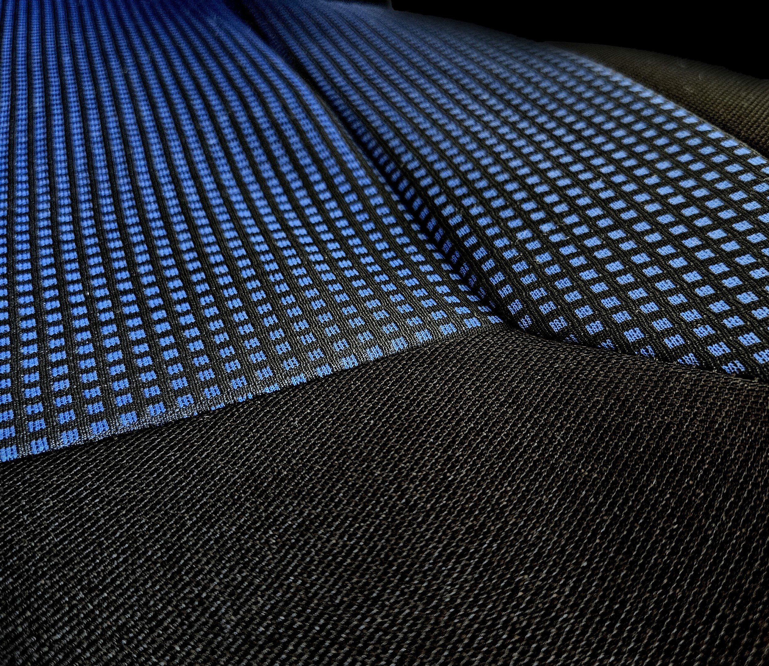 Detail van de blauwe ROYAL jacquard stof