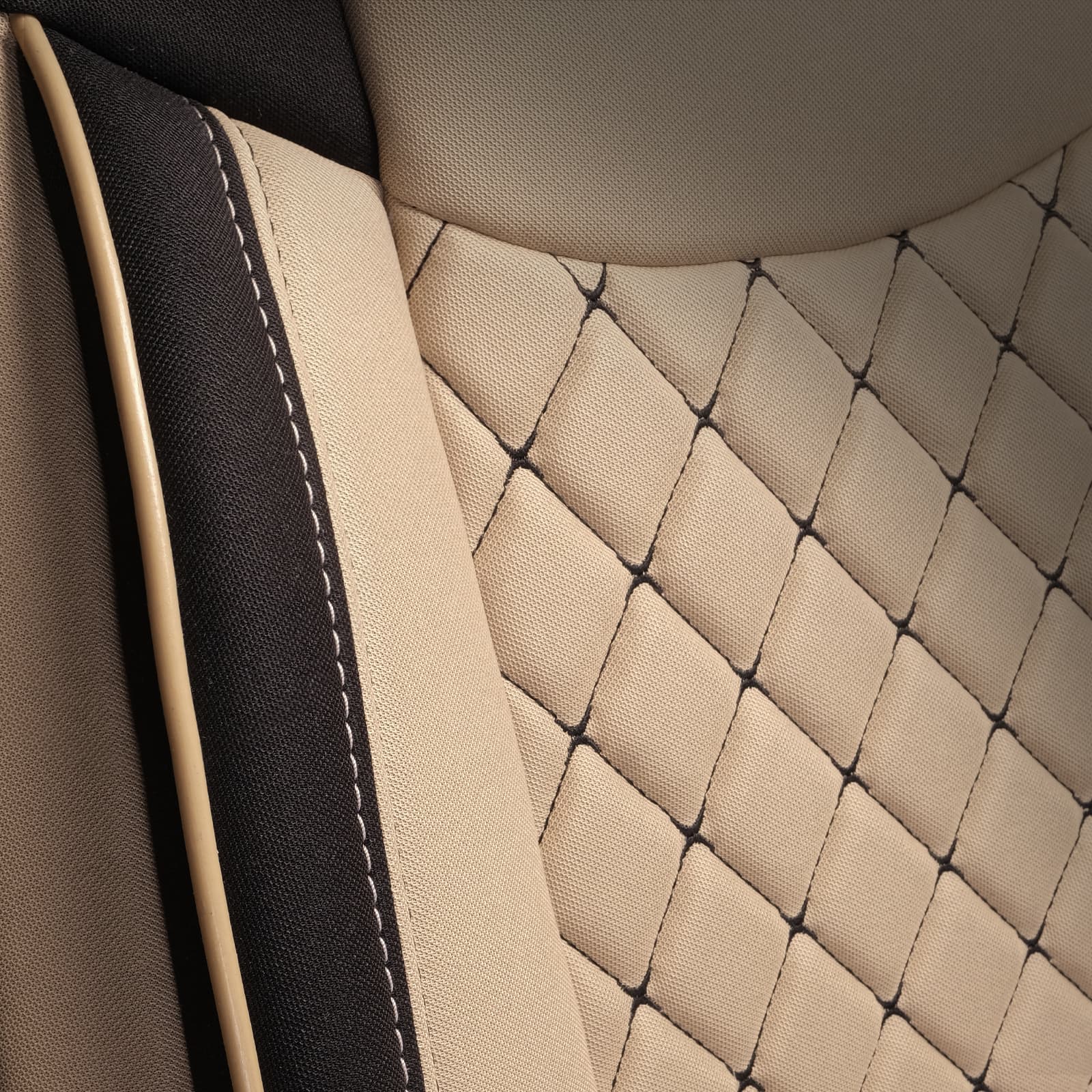 Detail van ruitvormige stiksels op de BRUSEL hoes
